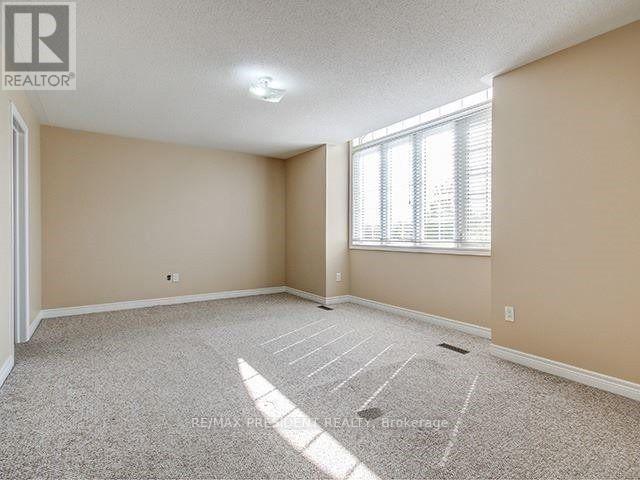 4 Cairnburg Drive, Brampton, Ontario  L6P 1X3 - Photo 12 - W12654114