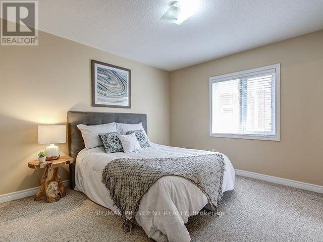 4 Cairnburg Drive, Brampton, Ontario  L6P 1X3 - Photo 10 - W12654114