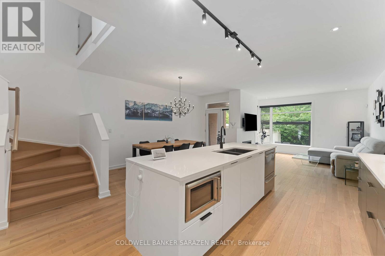 192 Larimar Circle, Ottawa, Ontario  K1X 0B6 - Photo 5 - X12658402