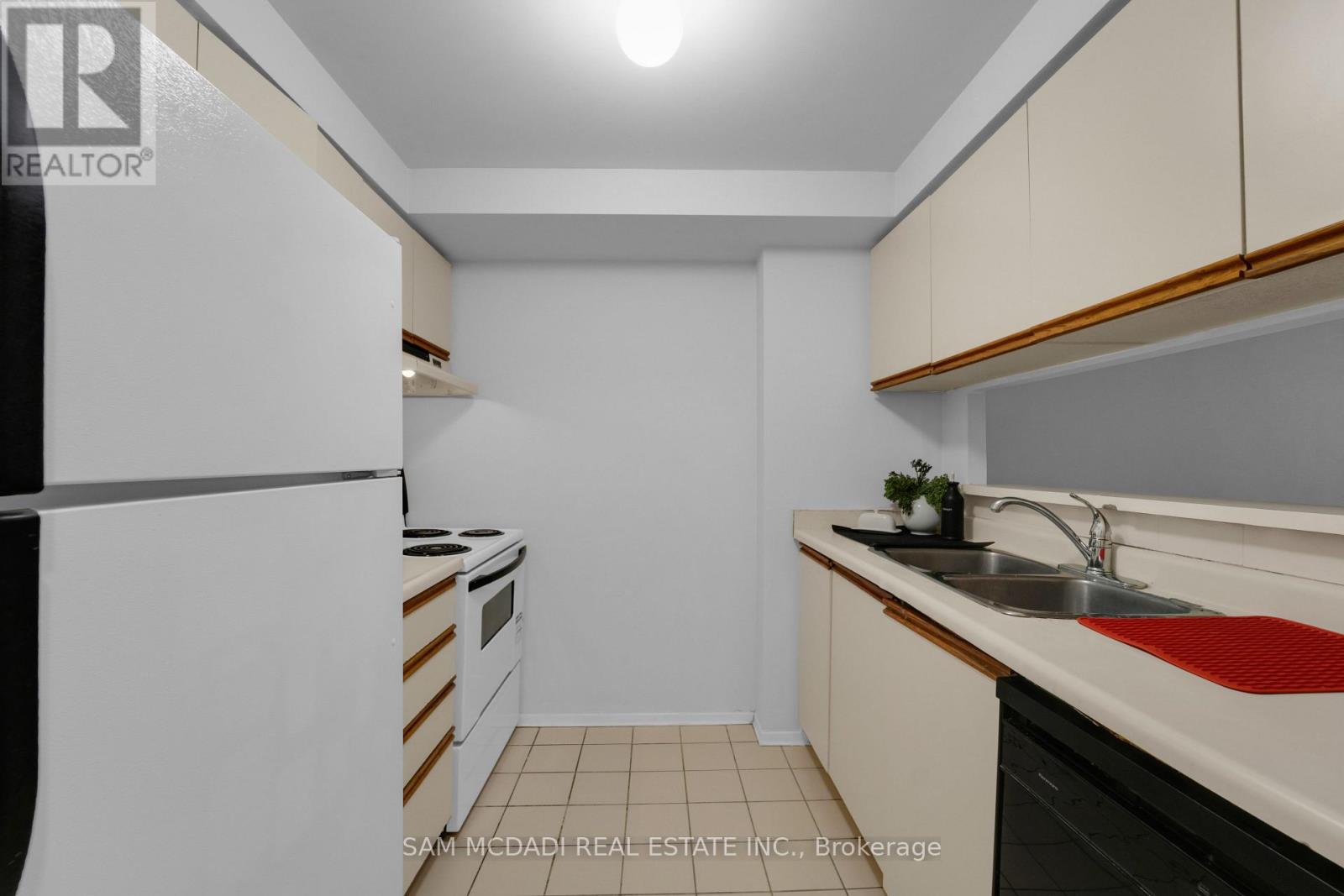 613 - 117 Gerrard Street E, Toronto, Ontario  M5B 2L4 - Photo 4 - C12658396