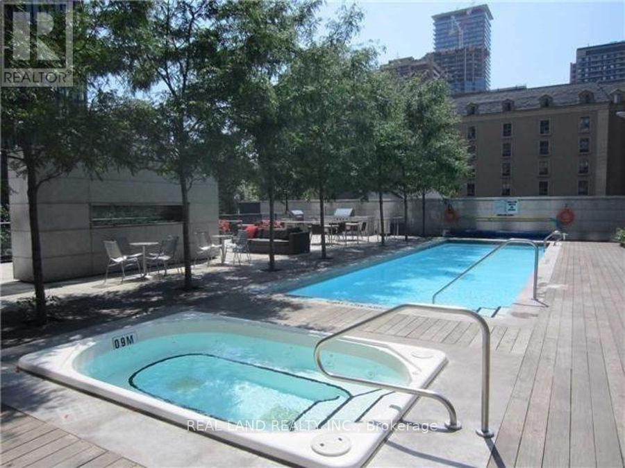 4005 - 110 Charles Street E, Toronto, Ontario  M4Y 1T5 - Photo 17 - C12658410