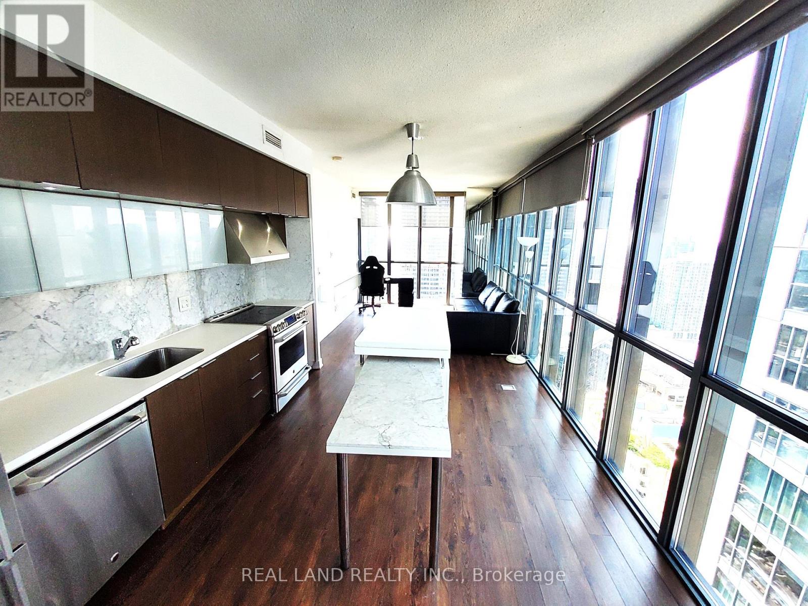 4005 - 110 Charles Street E, Toronto, Ontario  M4Y 1T5 - Photo 4 - C12658410