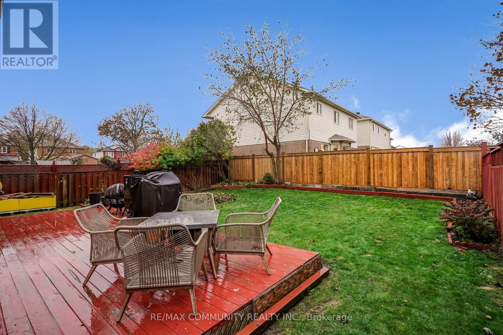 4 Edgerton Drive N, Clarington, Ontario  L1C 4S6 - Photo 5 - E12658386