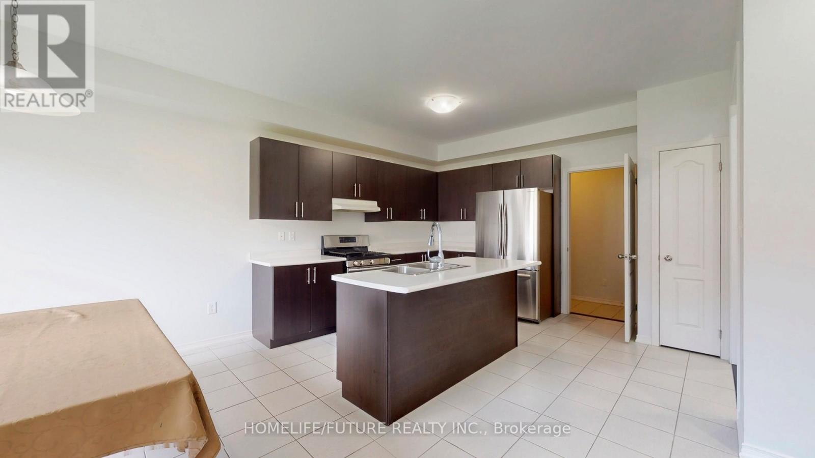 2385 Dress Circle Crescent, Oshawa, Ontario  L1L 0L8 - Photo 12 - E12658418