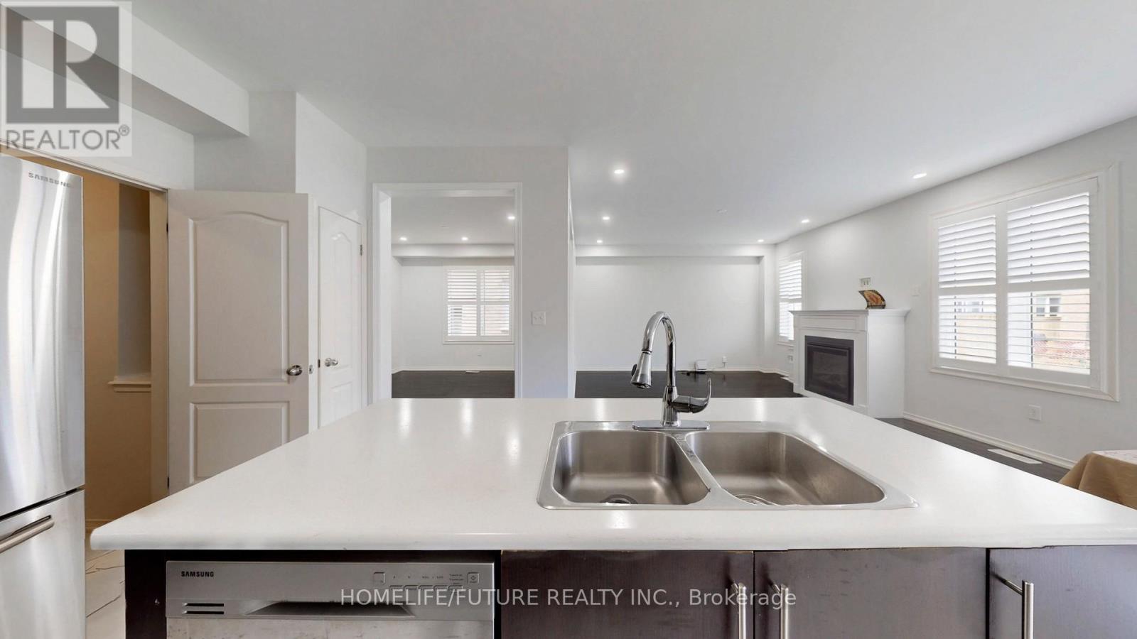 2385 Dress Circle Crescent, Oshawa, Ontario  L1L 0L8 - Photo 15 - E12658418