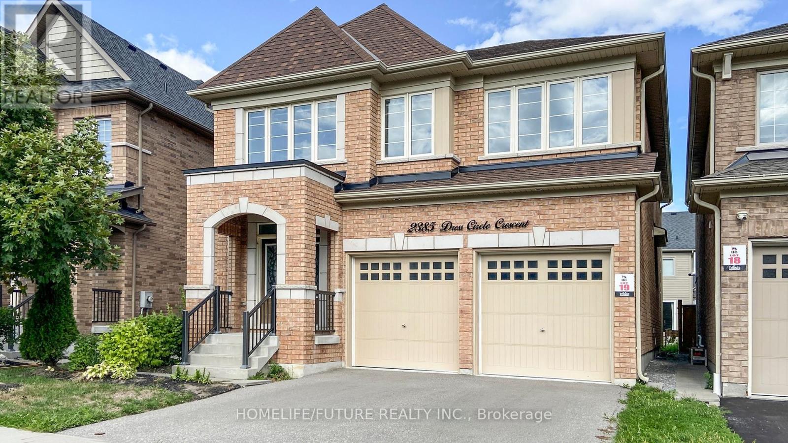 2385 Dress Circle Crescent, Oshawa, Ontario  L1L 0L8 - Photo 2 - E12658418