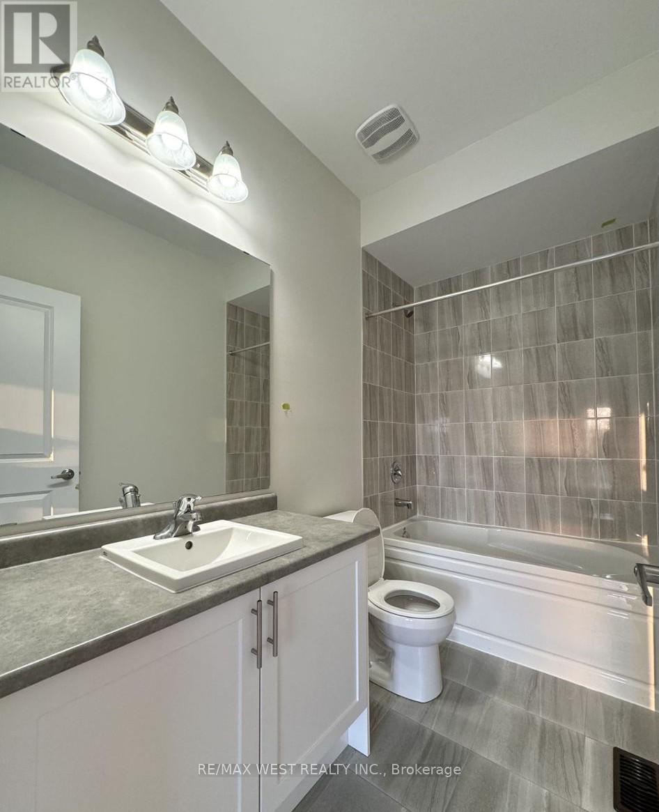 93 Millman Lane, Richmond Hill, Ontario  L4S 0P9 - Photo 8 - N12658370