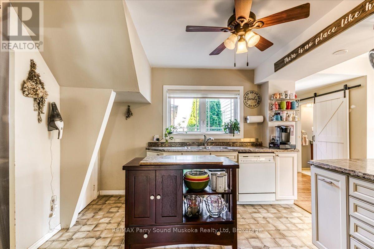 216 Arthur Street, West Nipissing, Ontario  P2B 1E7 - Photo 13 - X12454655