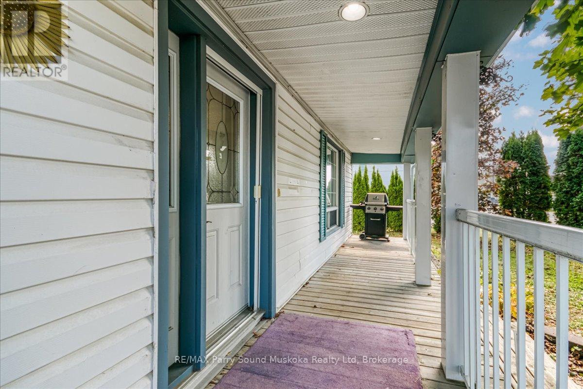 216 Arthur Street, West Nipissing, Ontario  P2B 1E7 - Photo 9 - X12454655