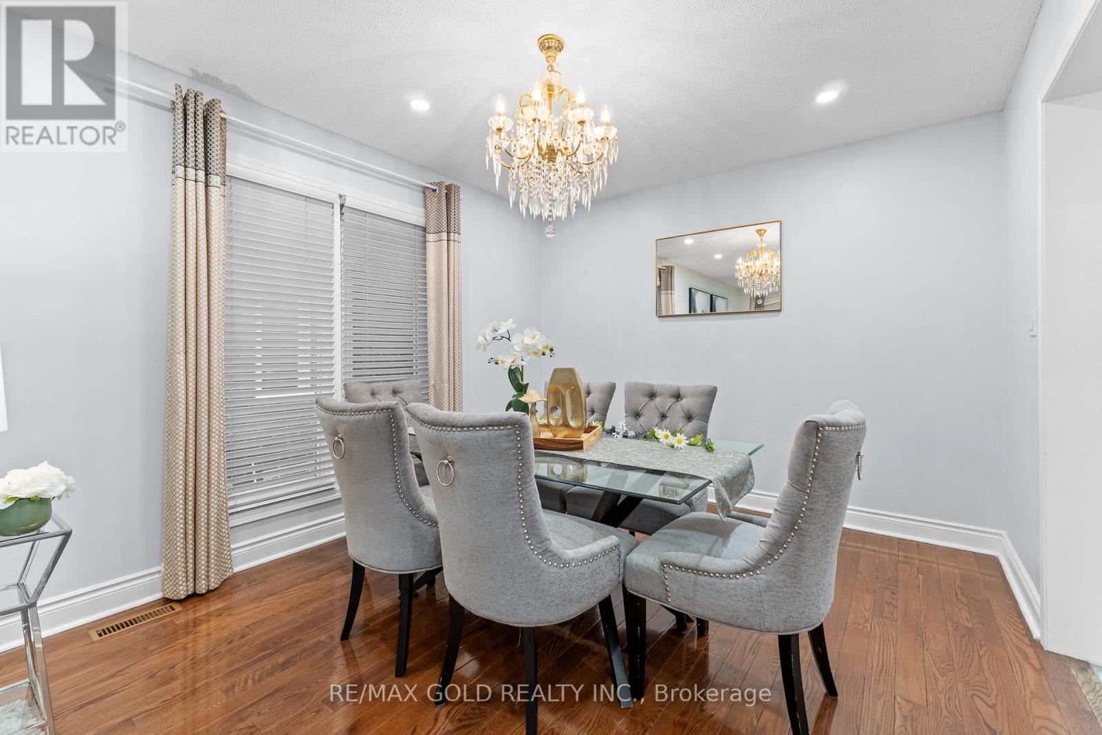 10 Narrow Valley Crescent, Brampton, Ontario  L6R 2M6 - Photo 11 - W12658132