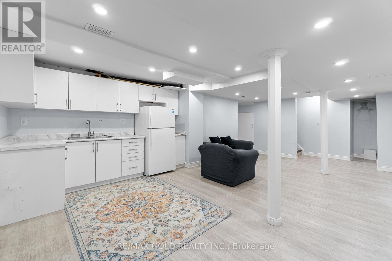 10 Narrow Valley Crescent, Brampton, Ontario  L6R 2M6 - Photo 35 - W12658132