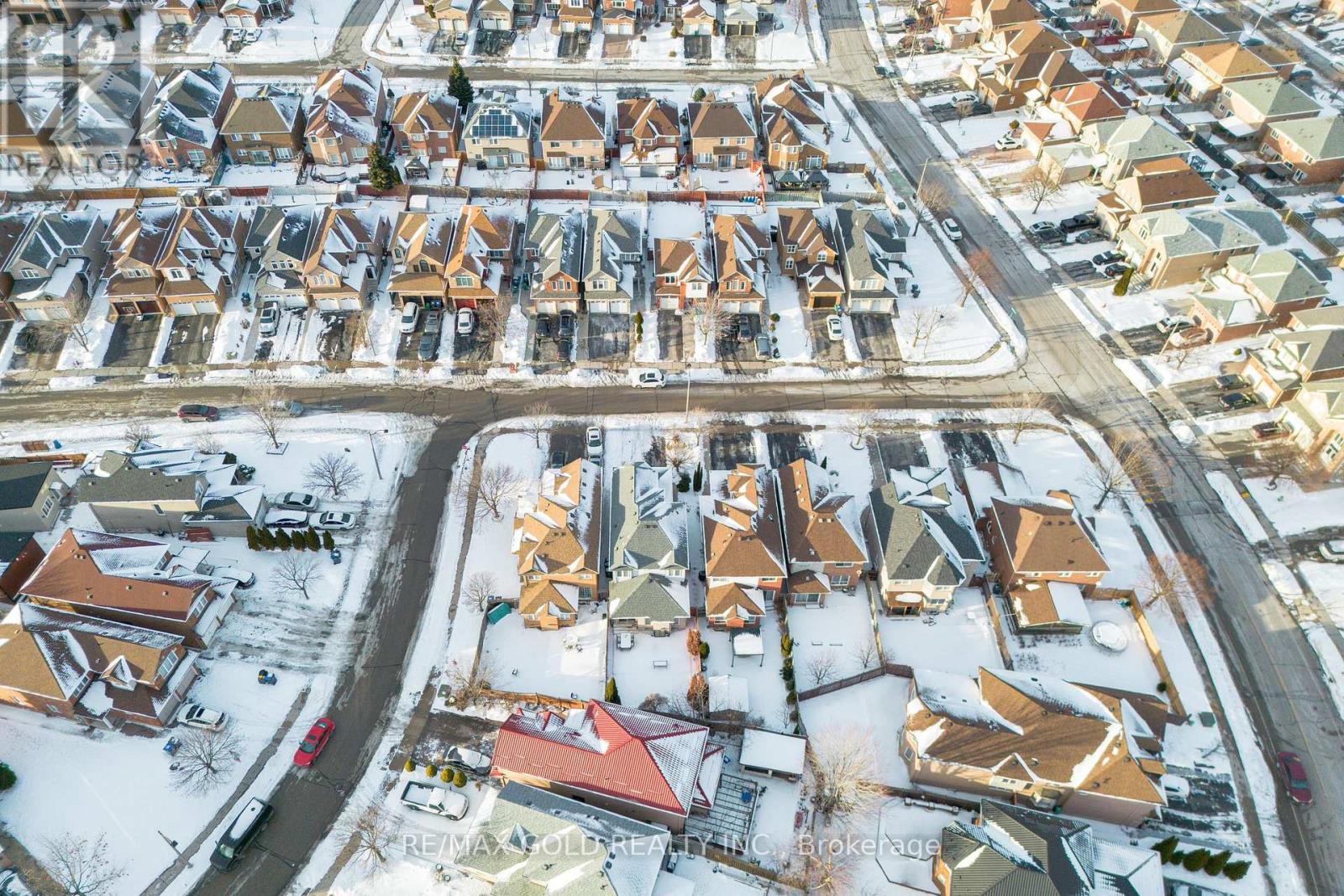 10 Narrow Valley Crescent, Brampton, Ontario  L6R 2M6 - Photo 42 - W12658132