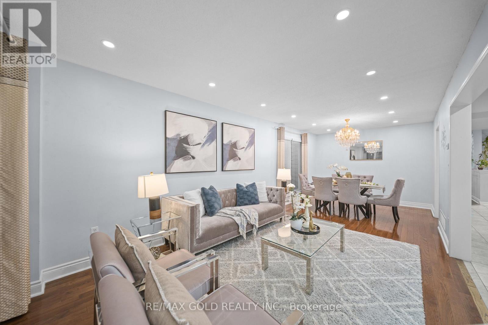 10 Narrow Valley Crescent, Brampton, Ontario  L6R 2M6 - Photo 8 - W12658132