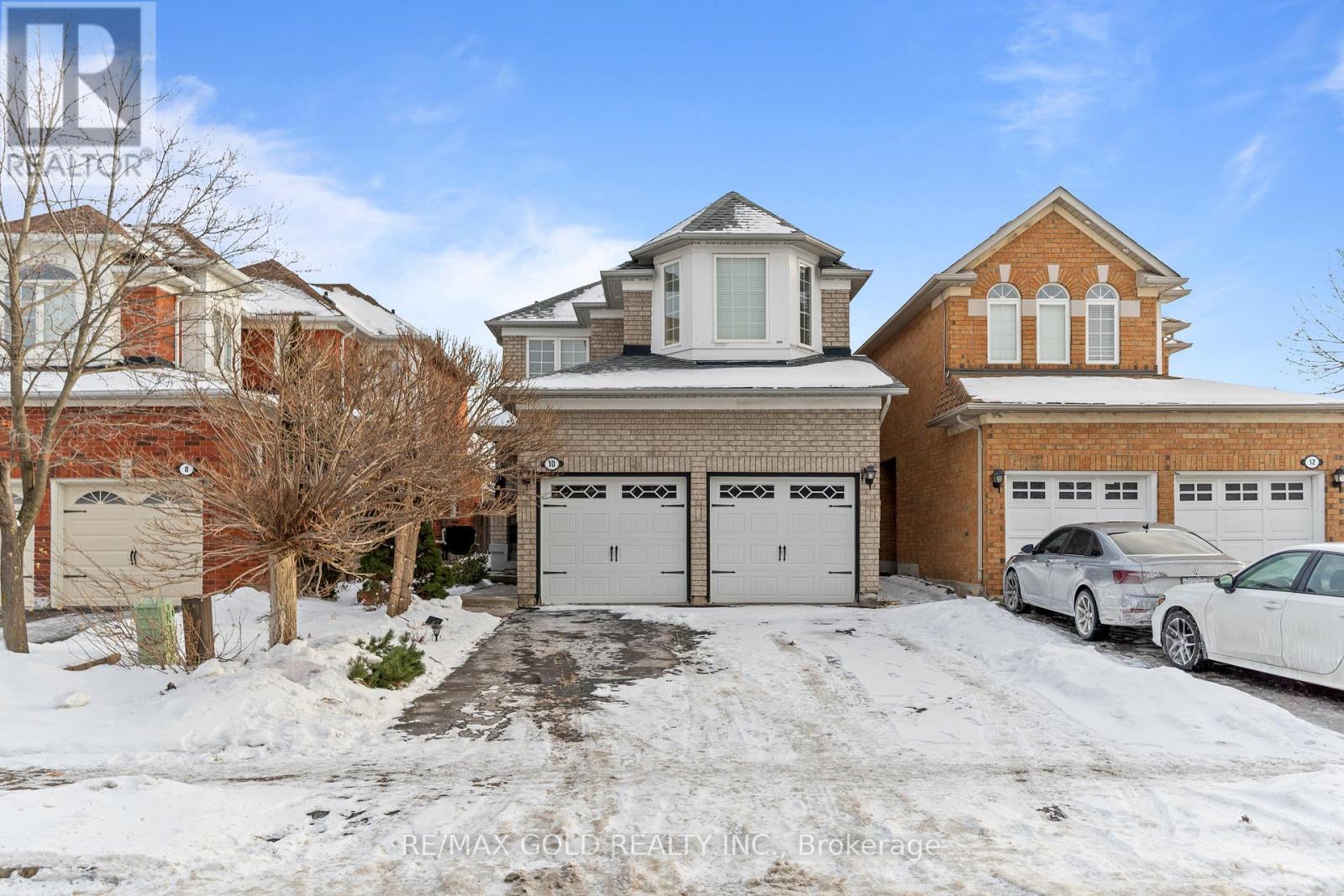 10 NARROW VALLEY CRESCENT, Brampton, Ontario