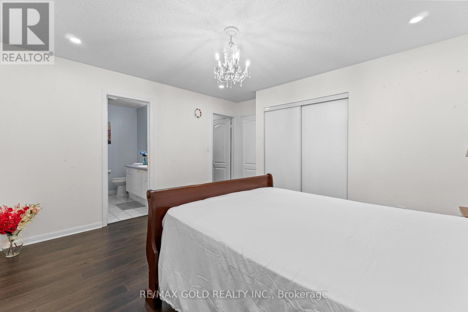 10 Narrow Valley Crescent, Brampton, Ontario  L6R 2M6 - Photo 25 - W12658132