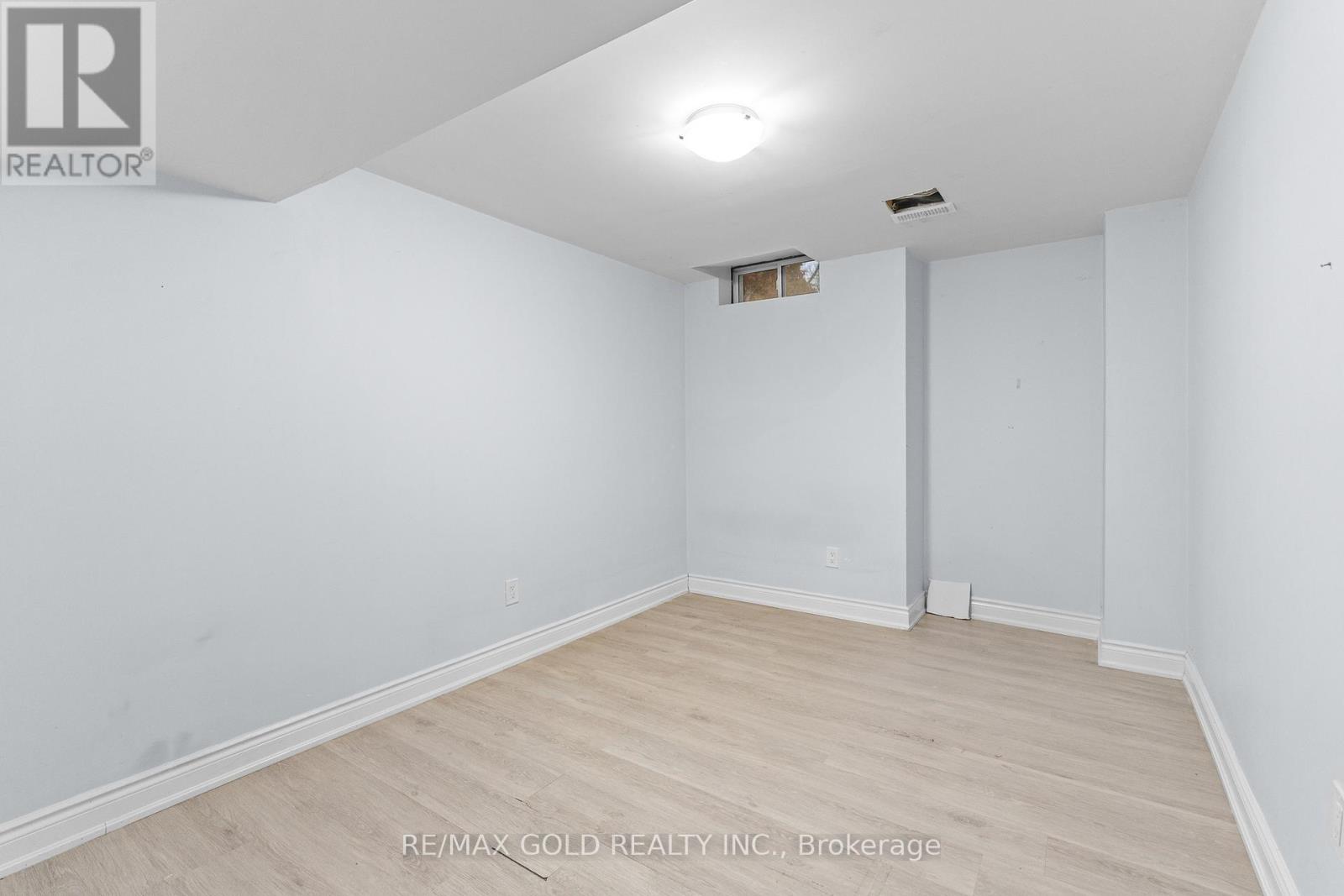 10 Narrow Valley Crescent, Brampton, Ontario  L6R 2M6 - Photo 38 - W12658132