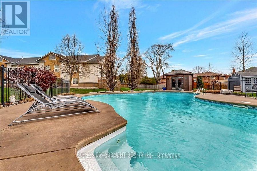 349 Valridge Drive, Hamilton, Ontario  L9G 0B1 - Photo 40 - X12594114