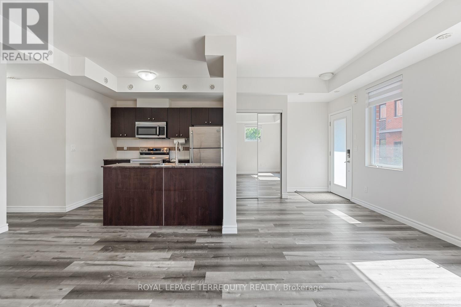 31 - 871 Wilson Avenue, Toronto, Ontario  M3K 1E6 - Photo 10 - W12658384