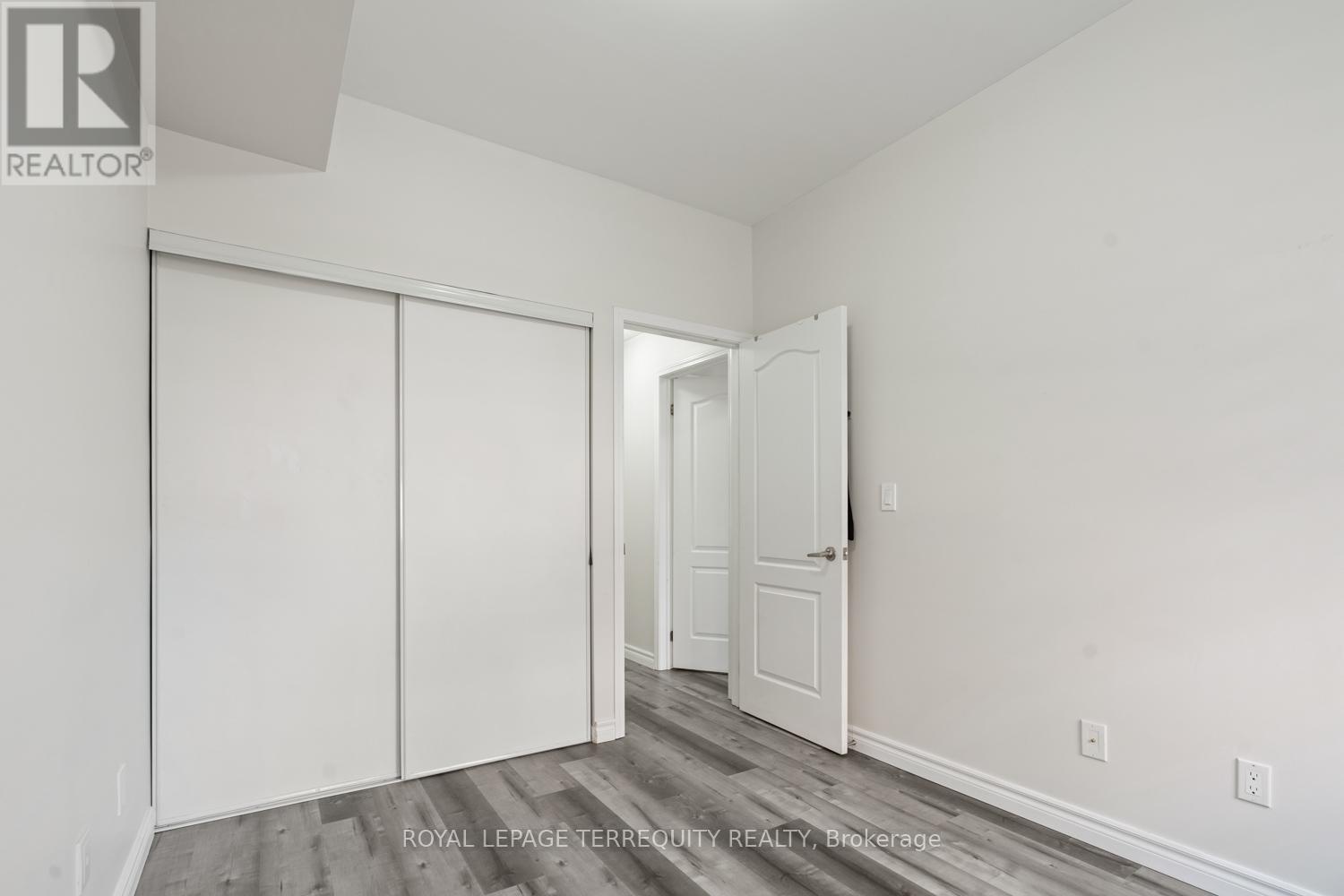 31 - 871 Wilson Avenue, Toronto, Ontario  M3K 1E6 - Photo 22 - W12658384