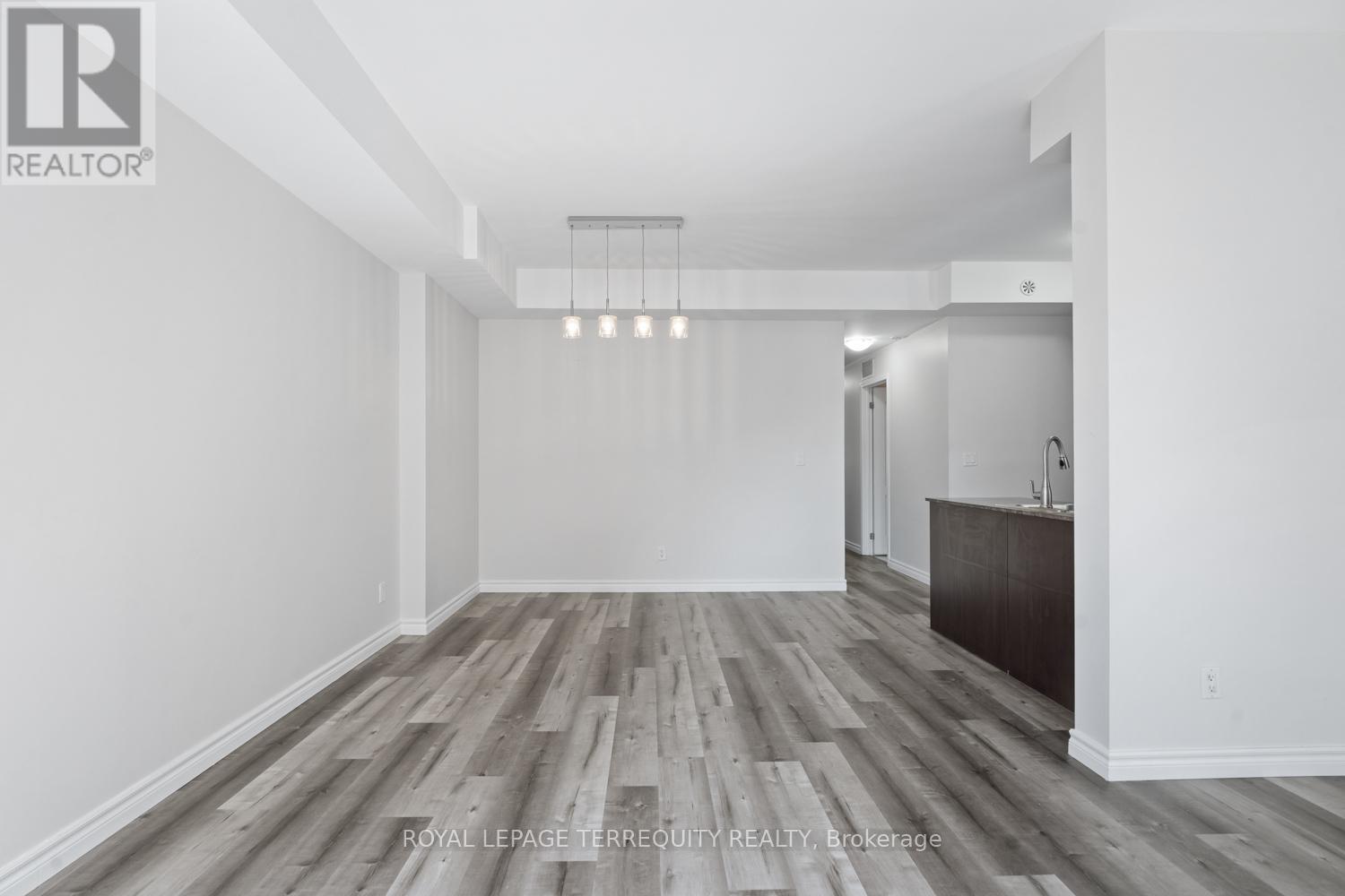 31 - 871 Wilson Avenue, Toronto, Ontario  M3K 1E6 - Photo 5 - W12658384