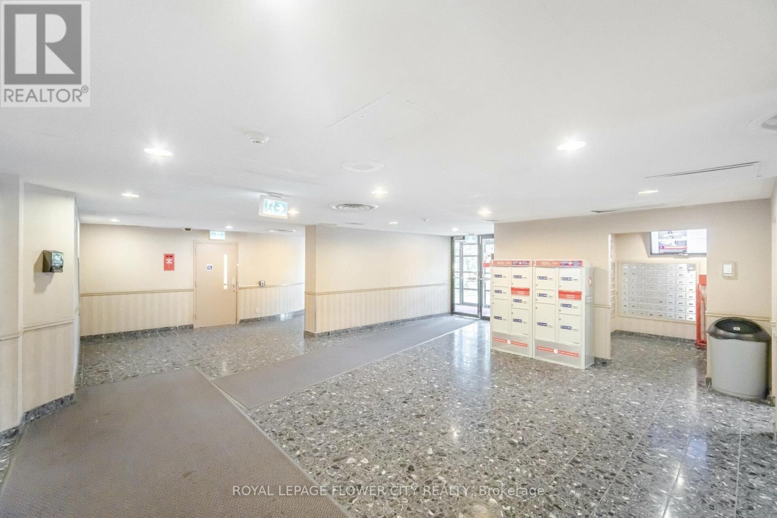 304 - 25 Trailwood Drive, Mississauga, Ontario  L4Z 3K9 - Photo 25 - W12658404