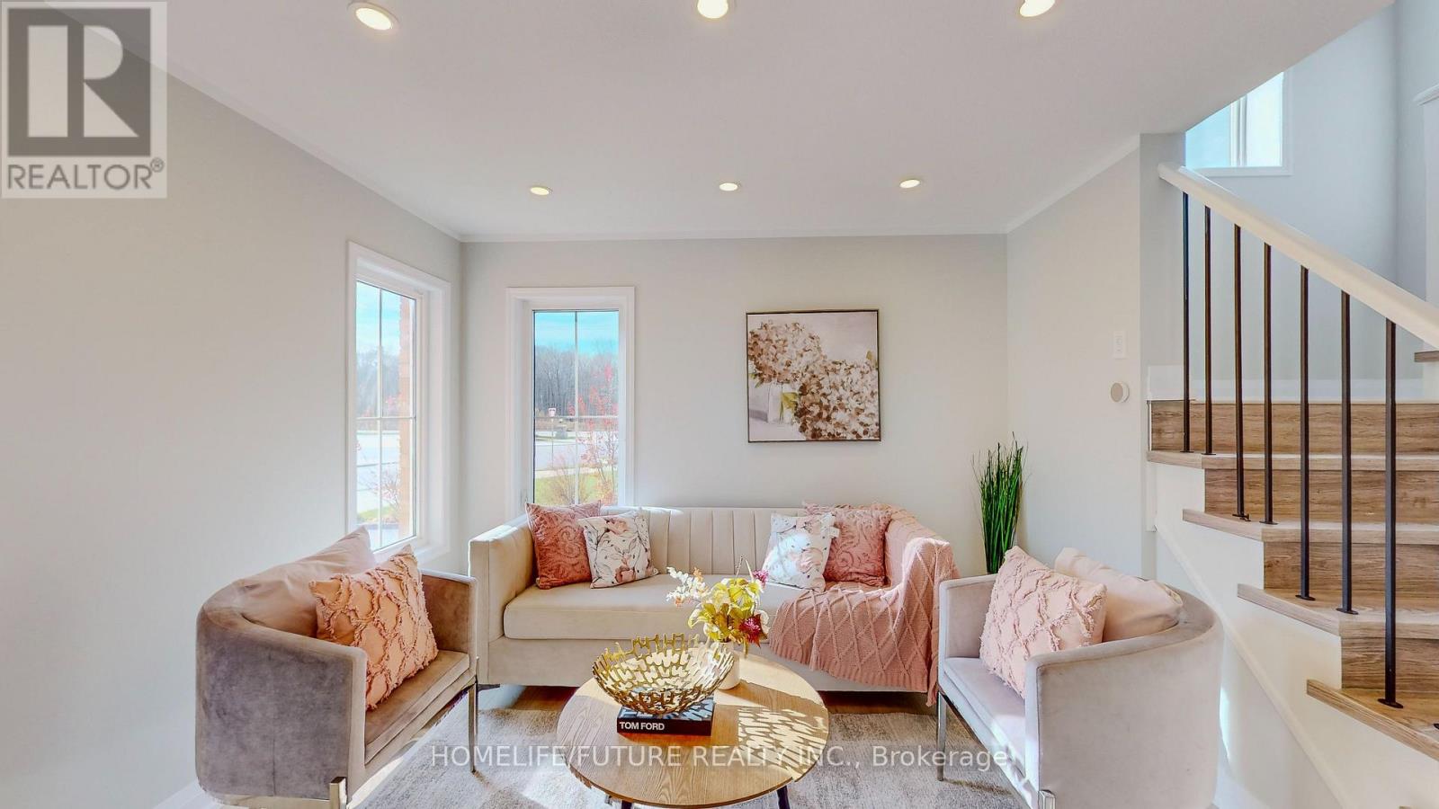 350 Seabrook Drive, Kitchener, Ontario  N2R 1P6 - Photo 3 - X12658414