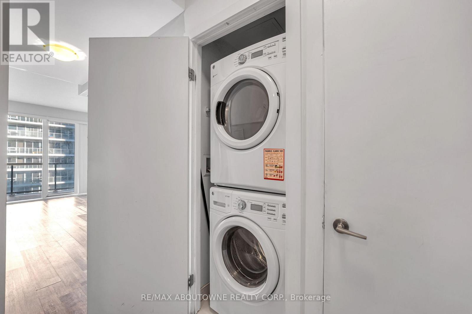 1110 - 20 Bruyeres Mews, Toronto, Ontario  M5V 0G8 - Photo 15 - C12605002