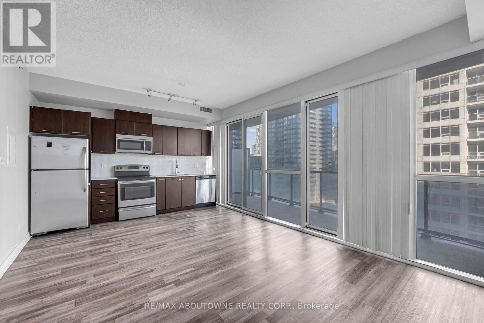 1110 - 20 Bruyeres Mews, Toronto, Ontario  M5V 0G8 - Photo 12 - C12605002