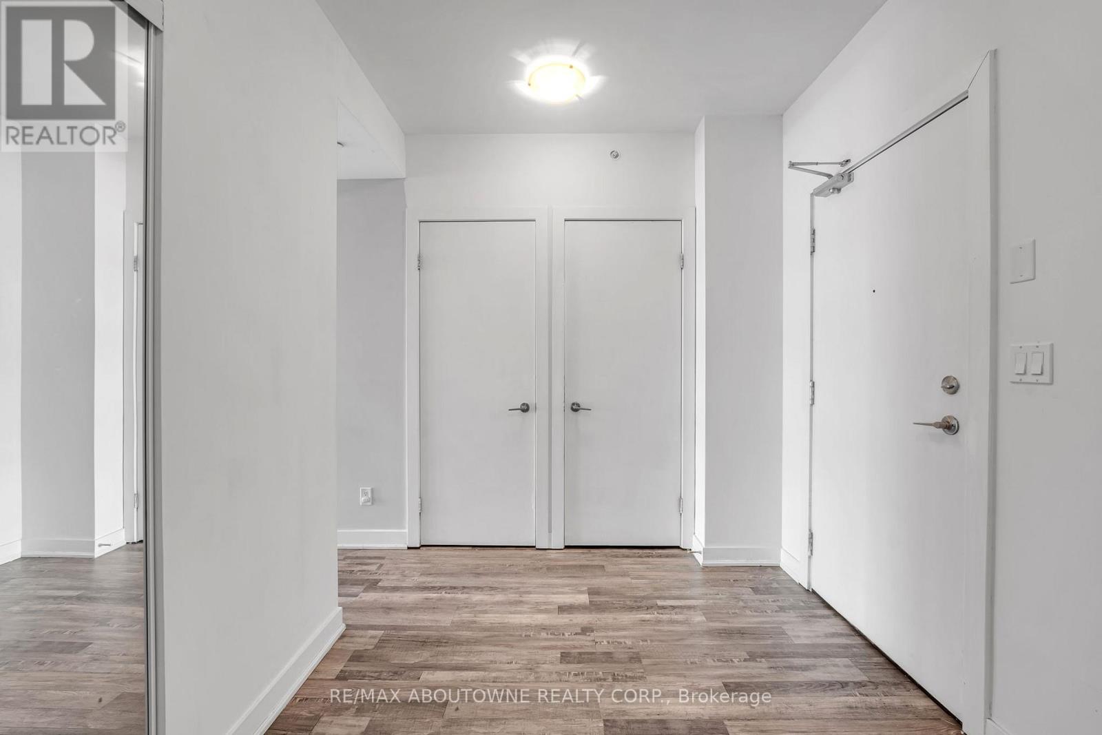 1110 - 20 Bruyeres Mews, Toronto, Ontario  M5V 0G8 - Photo 17 - C12605002