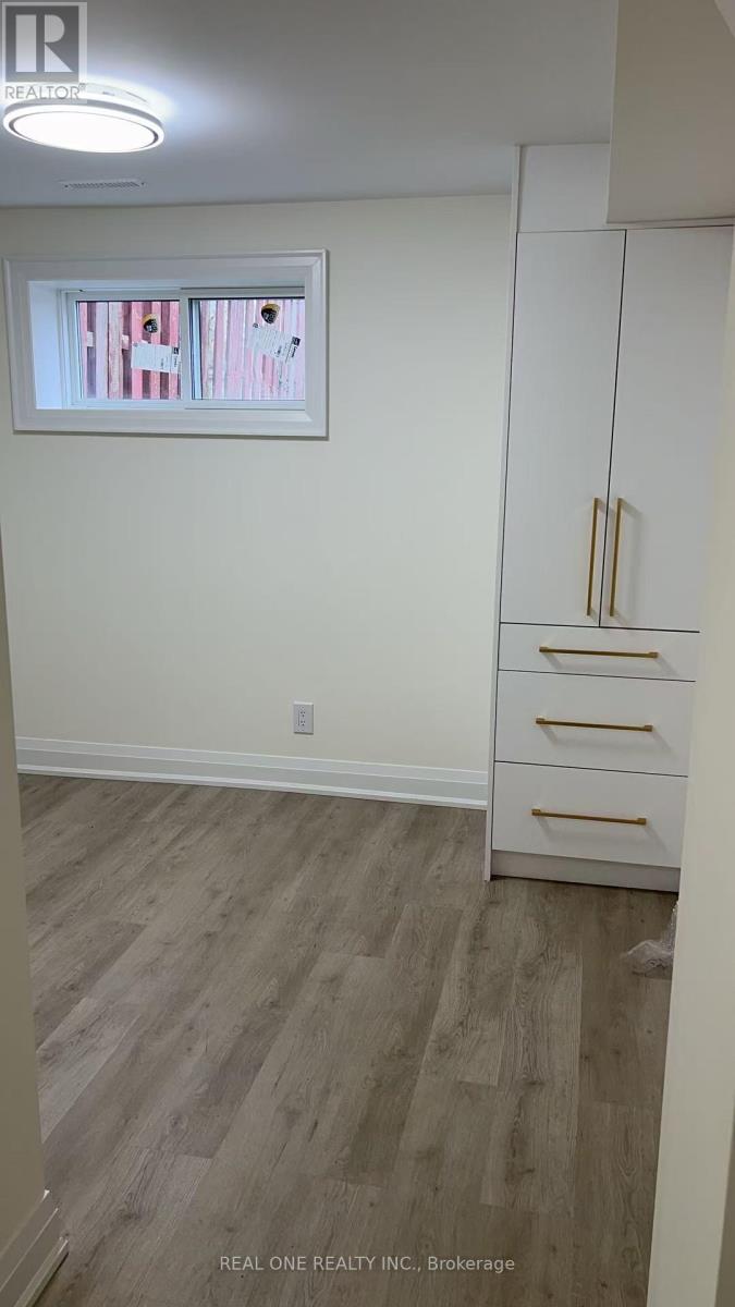 Basement Room - 3366 Strabane Drive, Mississauga, Ontario  L5C 1W7 - Photo 7 - W12379397