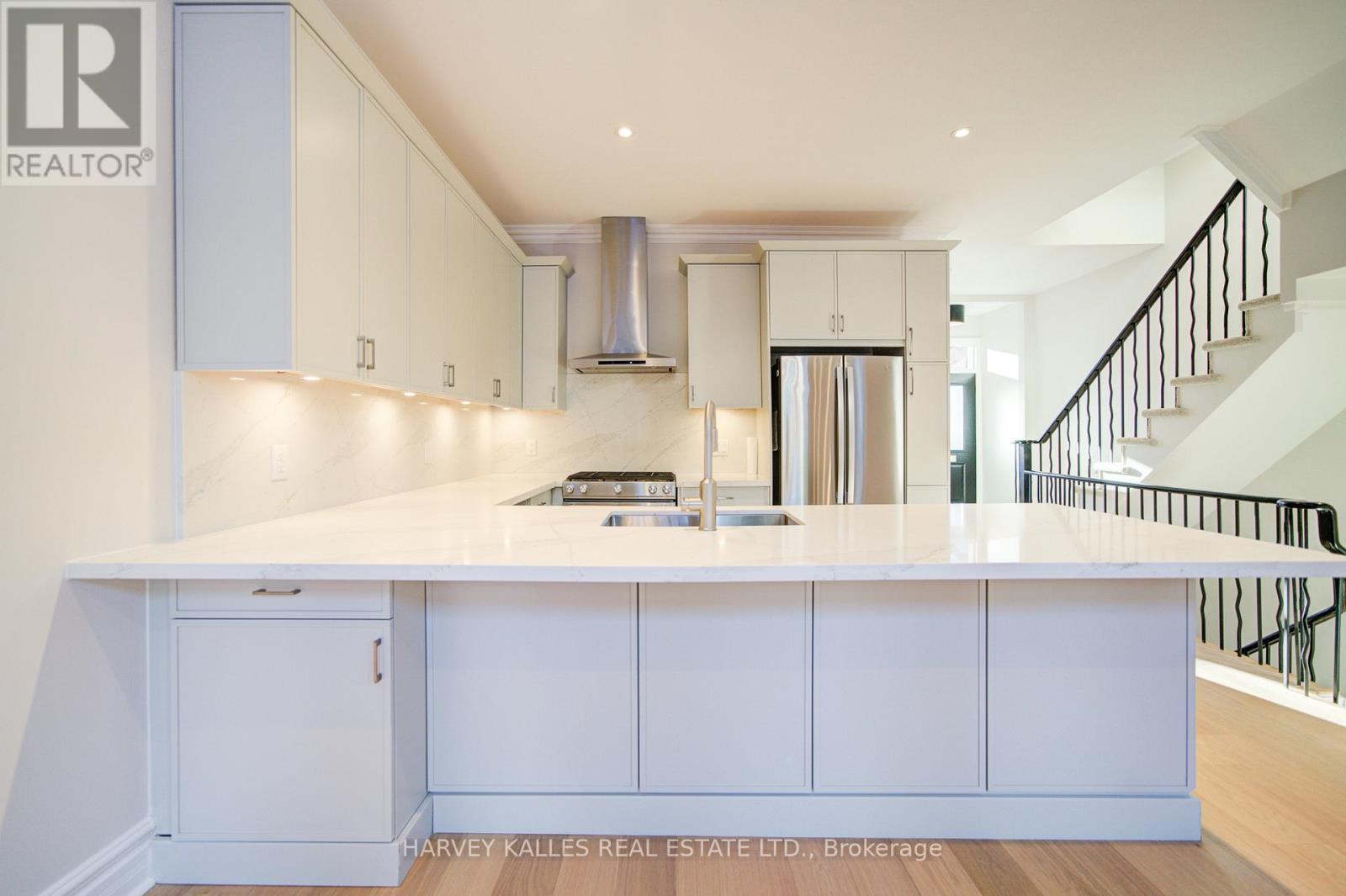 34 Marlborough Avenue, Toronto, Ontario  M5R 3T2 - Photo 11 - C12658458