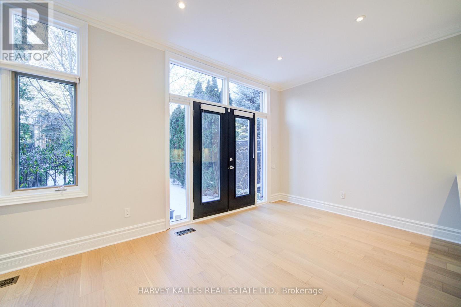 34 Marlborough Avenue, Toronto, Ontario  M5R 3T2 - Photo 13 - C12658458