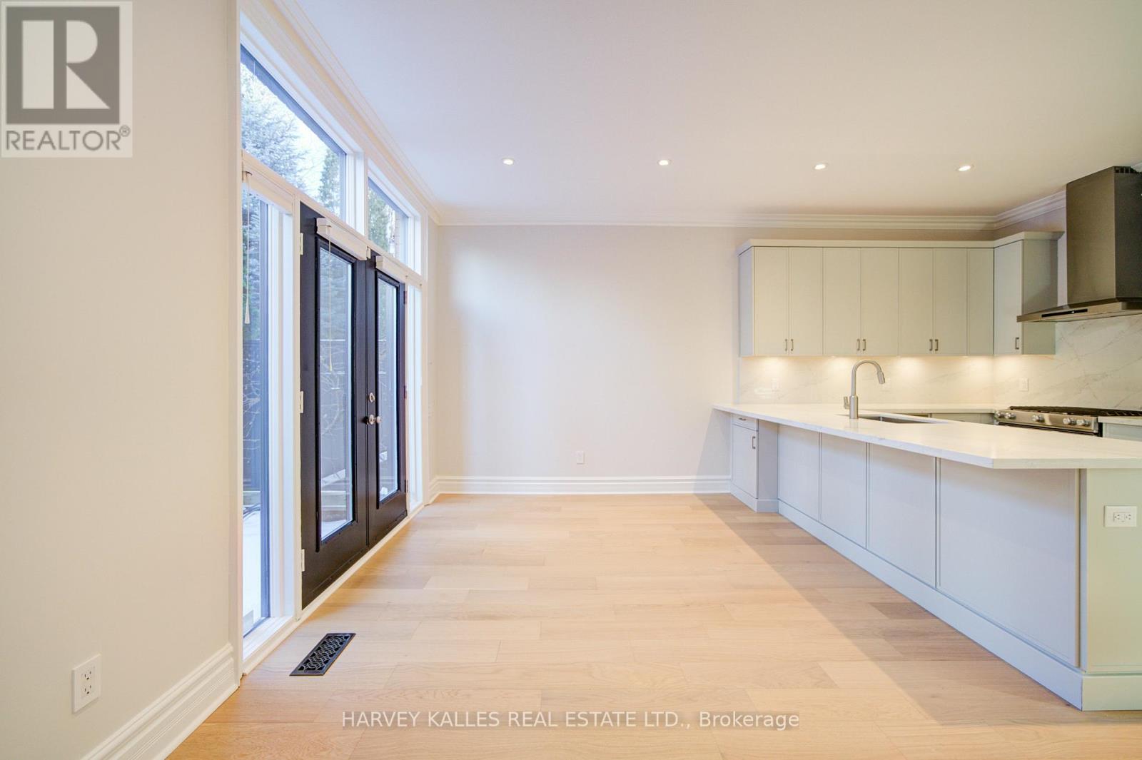 34 Marlborough Avenue, Toronto, Ontario  M5R 3T2 - Photo 15 - C12658458