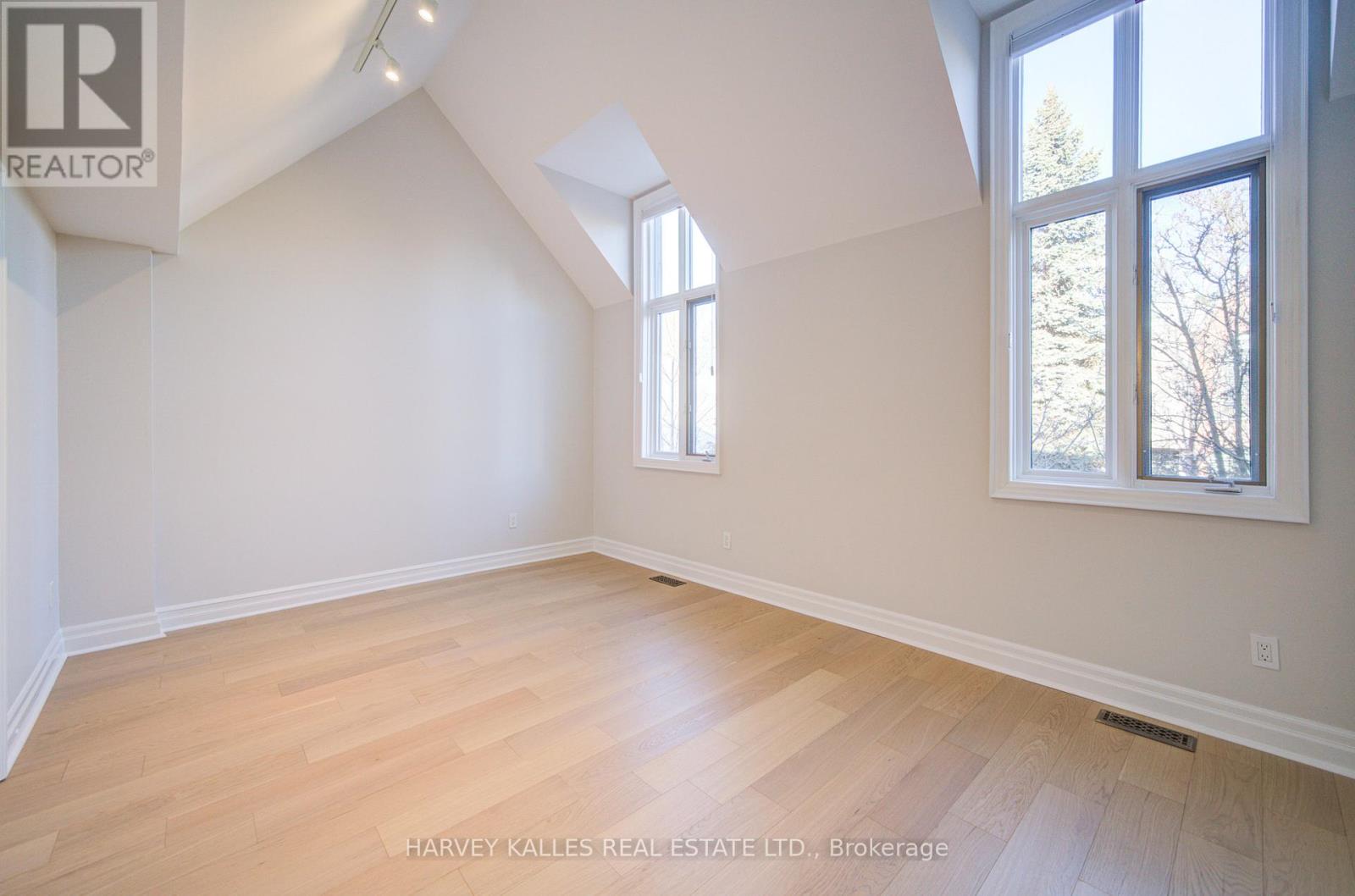 34 Marlborough Avenue, Toronto, Ontario  M5R 3T2 - Photo 20 - C12658458