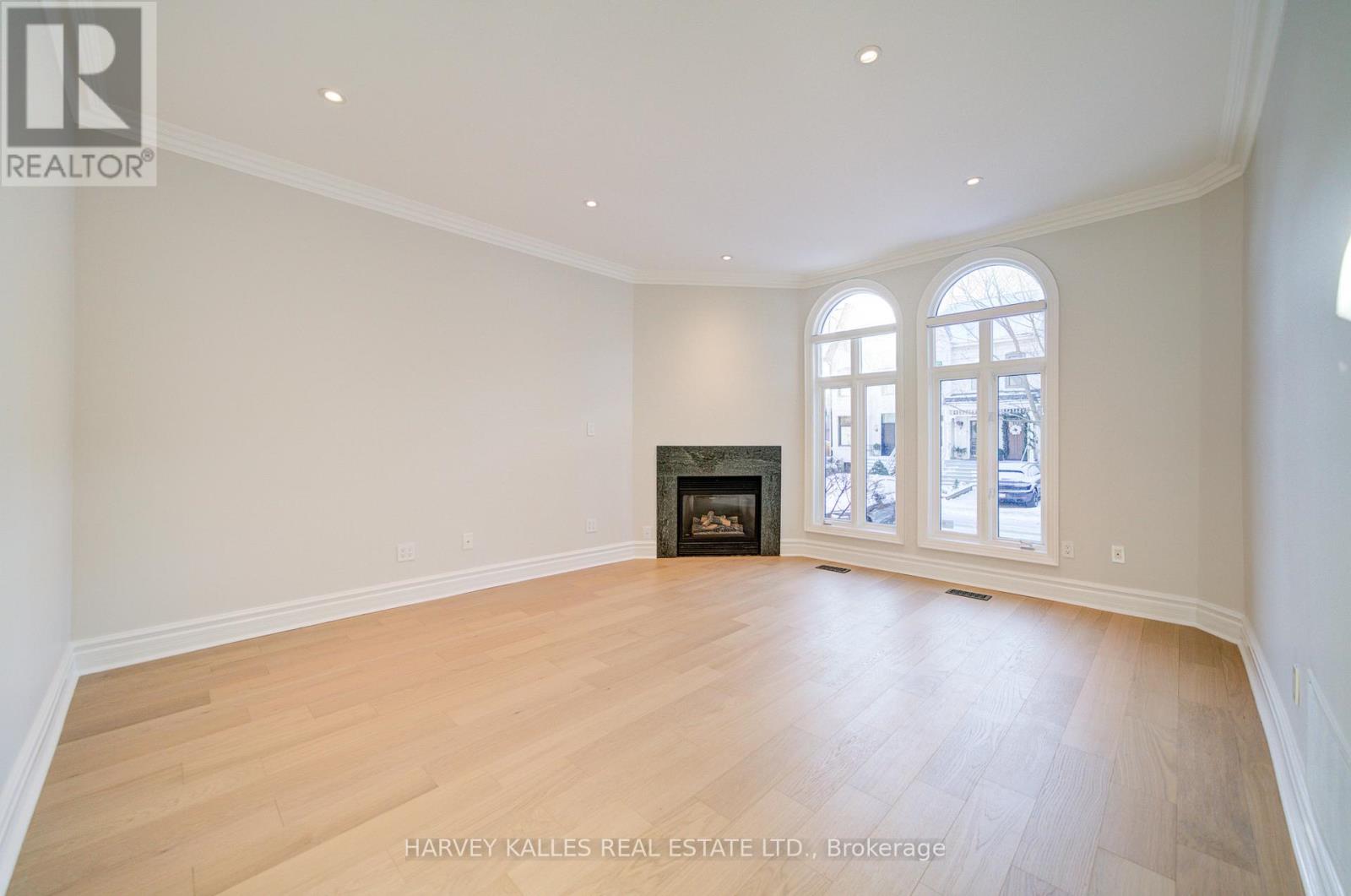 34 Marlborough Avenue, Toronto, Ontario  M5R 3T2 - Photo 3 - C12658458