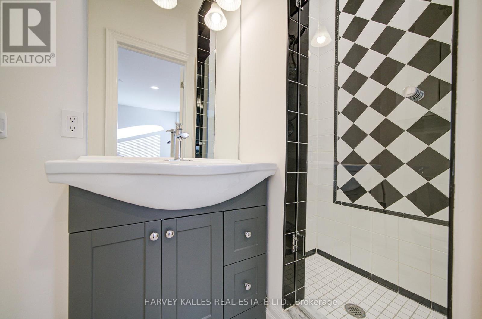 34 Marlborough Avenue, Toronto, Ontario  M5R 3T2 - Photo 31 - C12658458