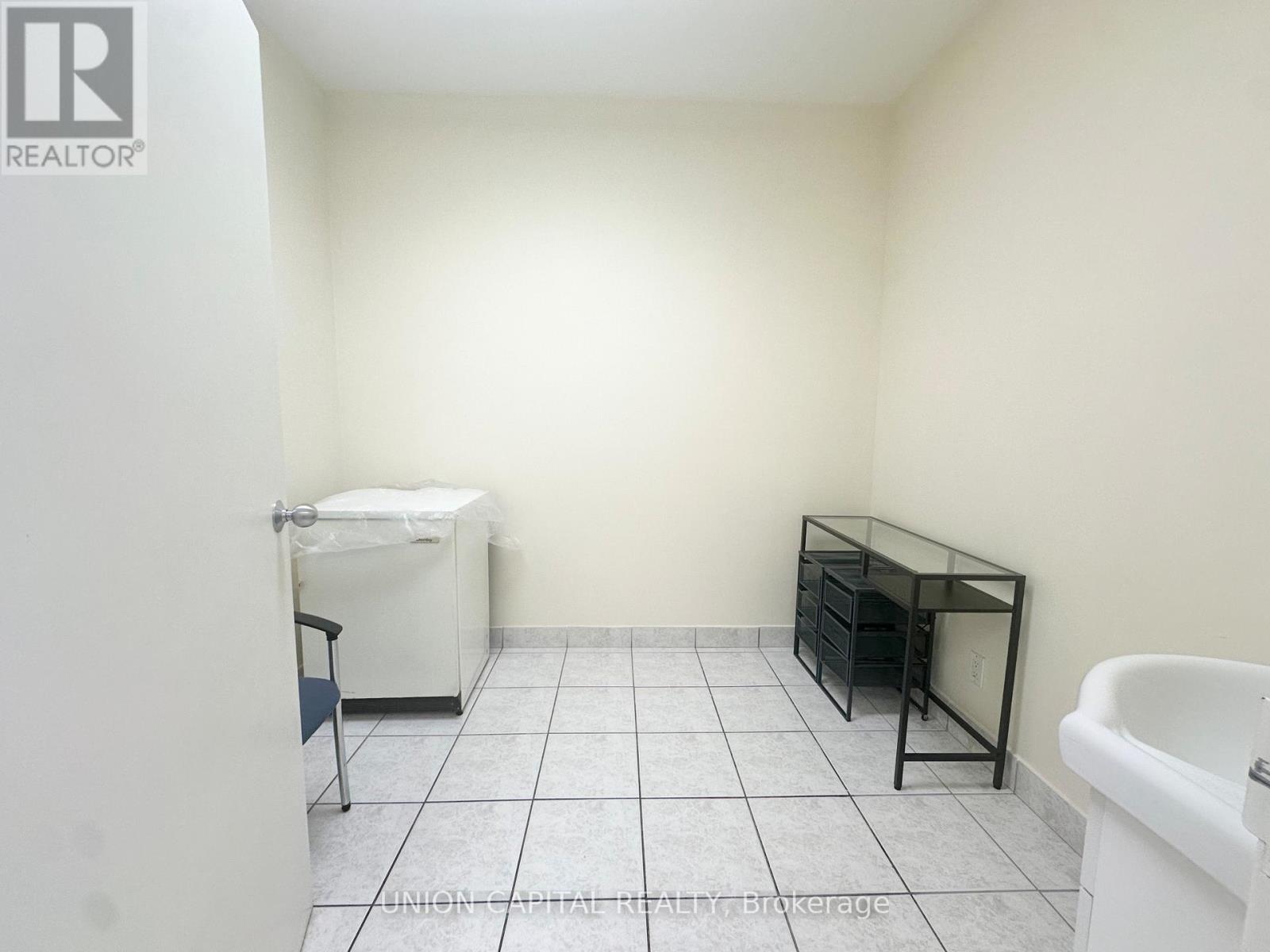 2811 Eglinton Avenue E, Toronto, Ontario  M1J 2E1 - Photo 5 - E12658460