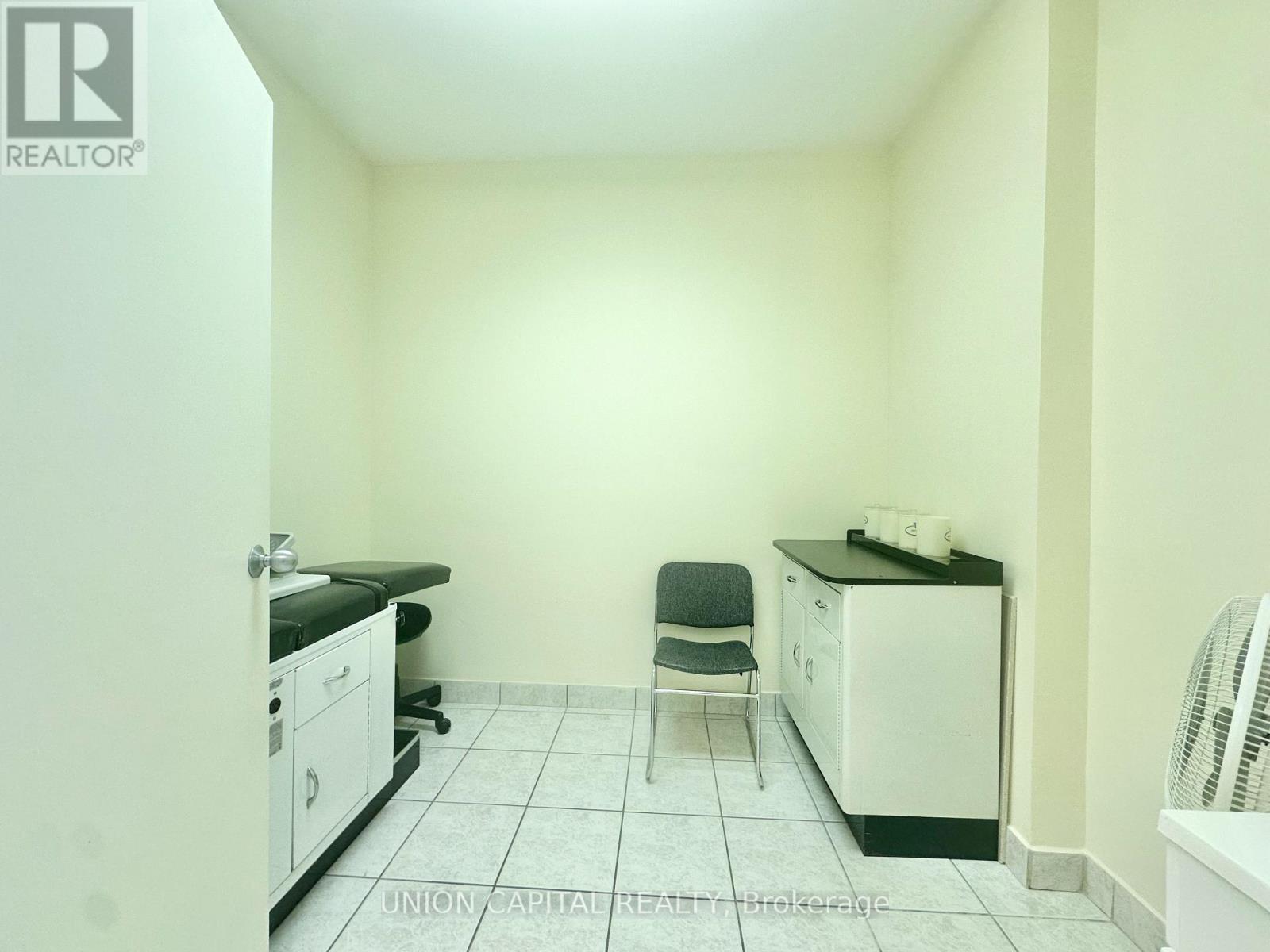 2811 Eglinton Avenue E, Toronto, Ontario  M1J 2E1 - Photo 6 - E12658460