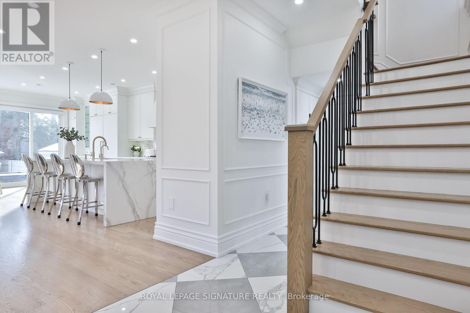 28 Belle Ayre Boulevard, Toronto, Ontario  M4S 1K3 - Photo 4 - C12609782