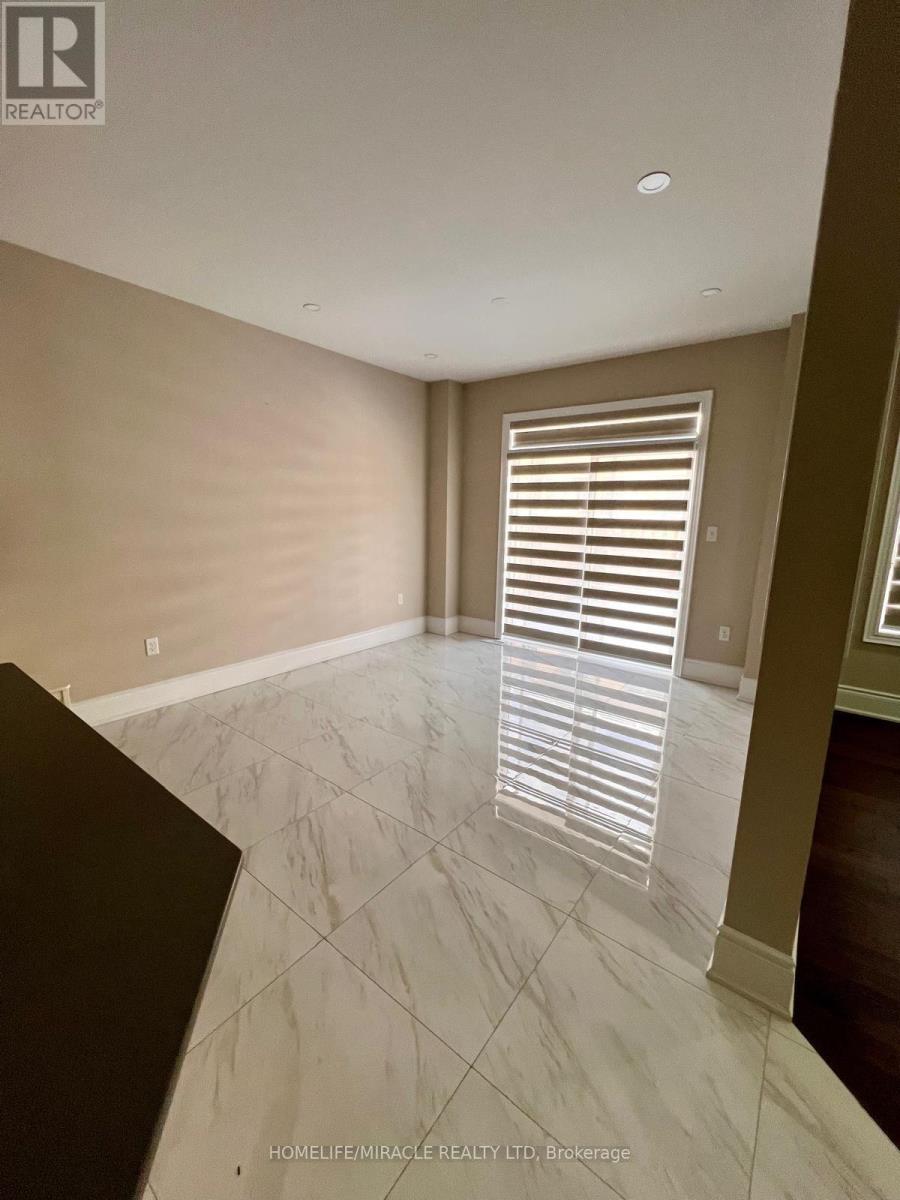 16 Matterhorn Road, Brampton, Ontario  L7A 0B7 - Photo 10 - W12658472