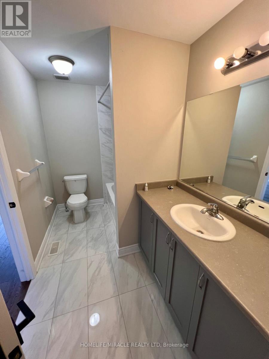 16 Matterhorn Road, Brampton, Ontario  L7A 0B7 - Photo 13 - W12658472