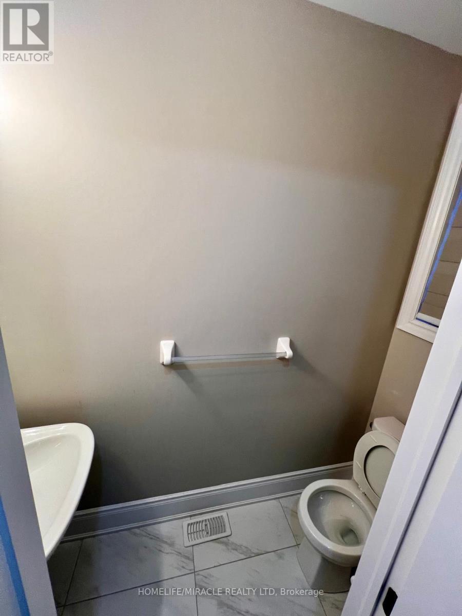 16 Matterhorn Road, Brampton, Ontario  L7A 0B7 - Photo 3 - W12658472