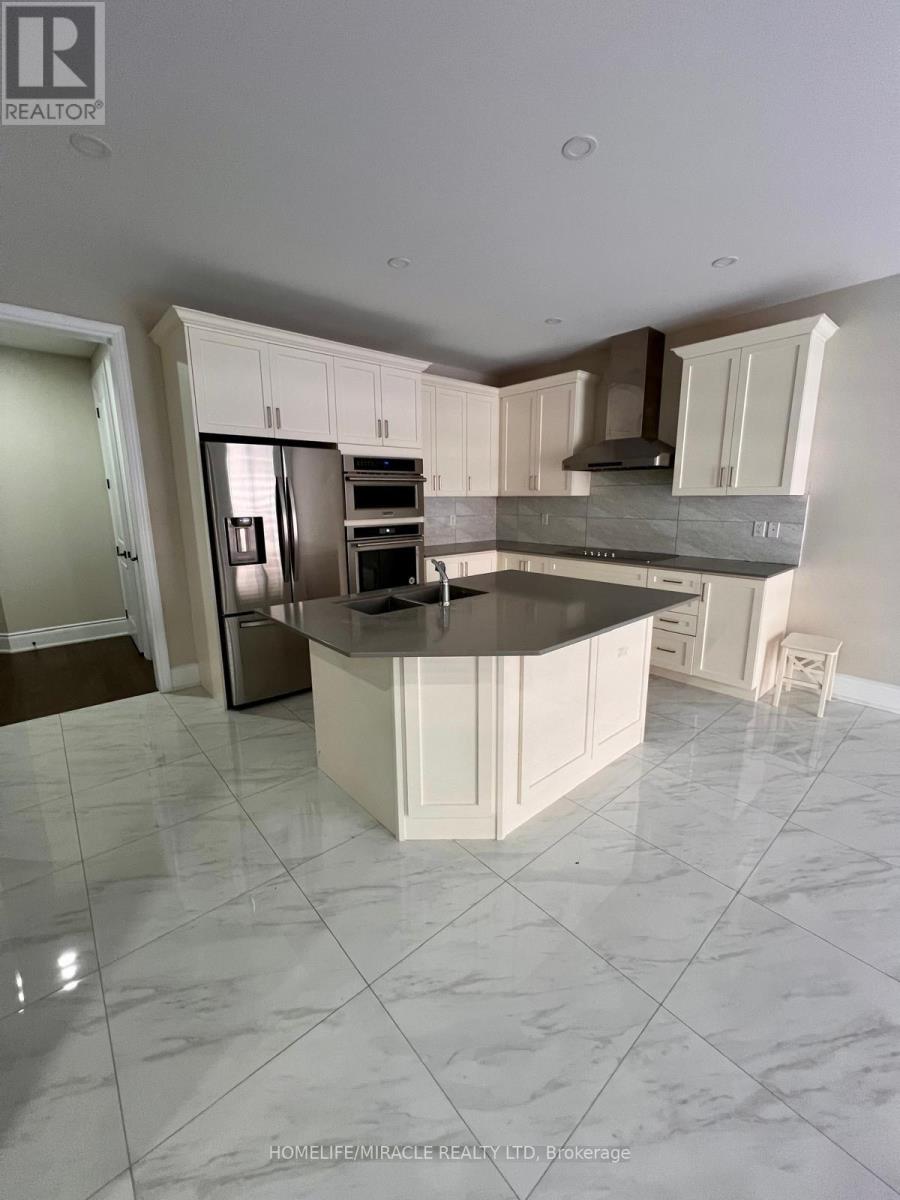 16 Matterhorn Road, Brampton, Ontario  L7A 0B7 - Photo 8 - W12658472