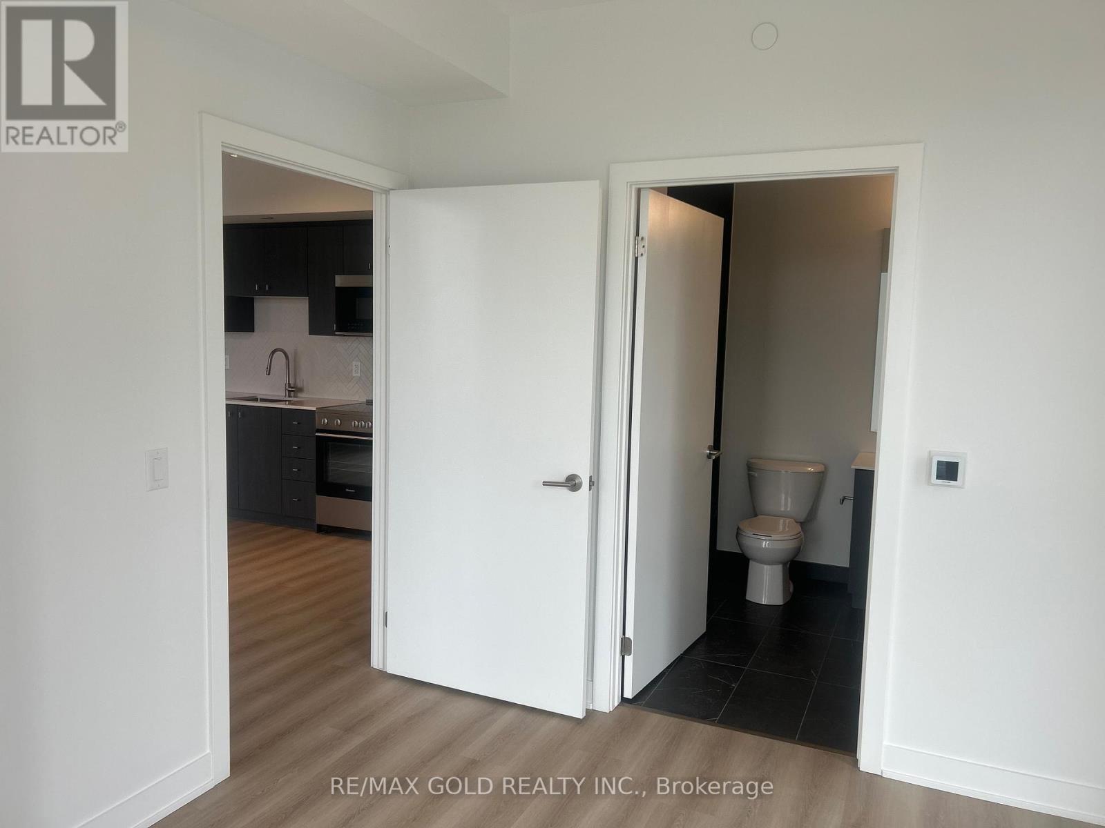 1510 - 25 Wellington Street, Kitchener, Ontario  N2G 0G5 - Photo 18 - X12658444