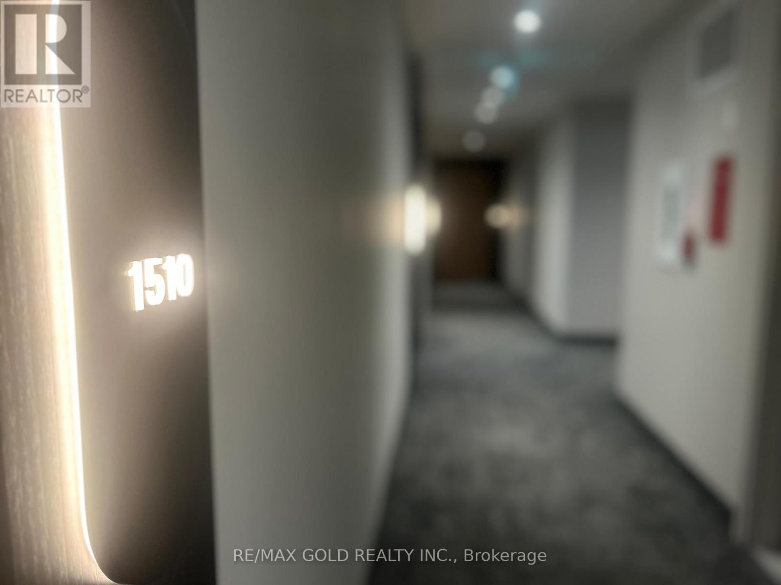 1510 - 25 Wellington Street, Kitchener, Ontario  N2G 0G5 - Photo 2 - X12658444