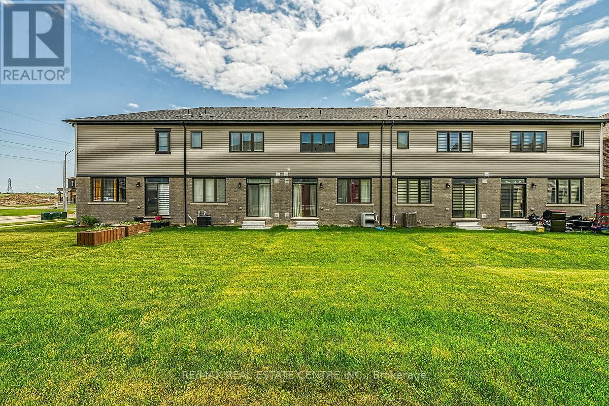 101 Selection Heights, Thorold, Ontario  L2V 0N7 - Photo 39 - X12658450