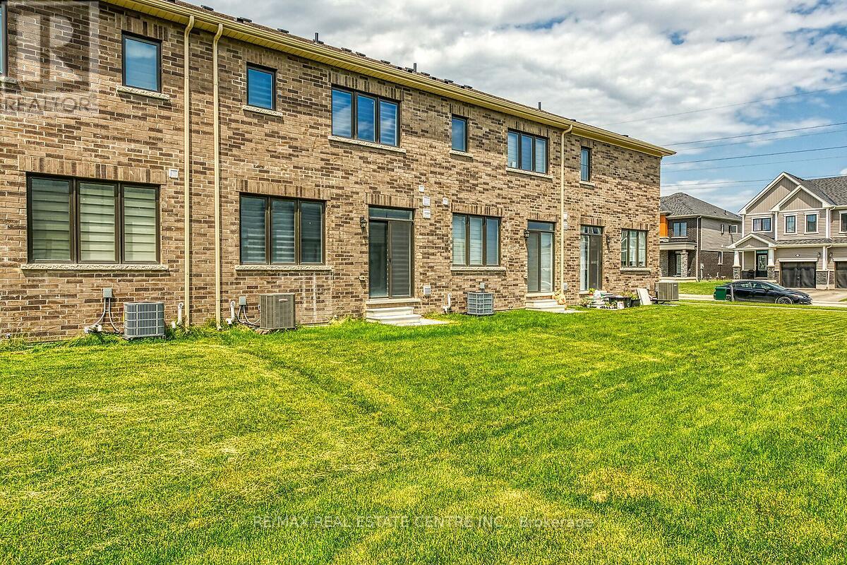 101 Selection Heights, Thorold, Ontario  L2V 0N7 - Photo 41 - X12658450