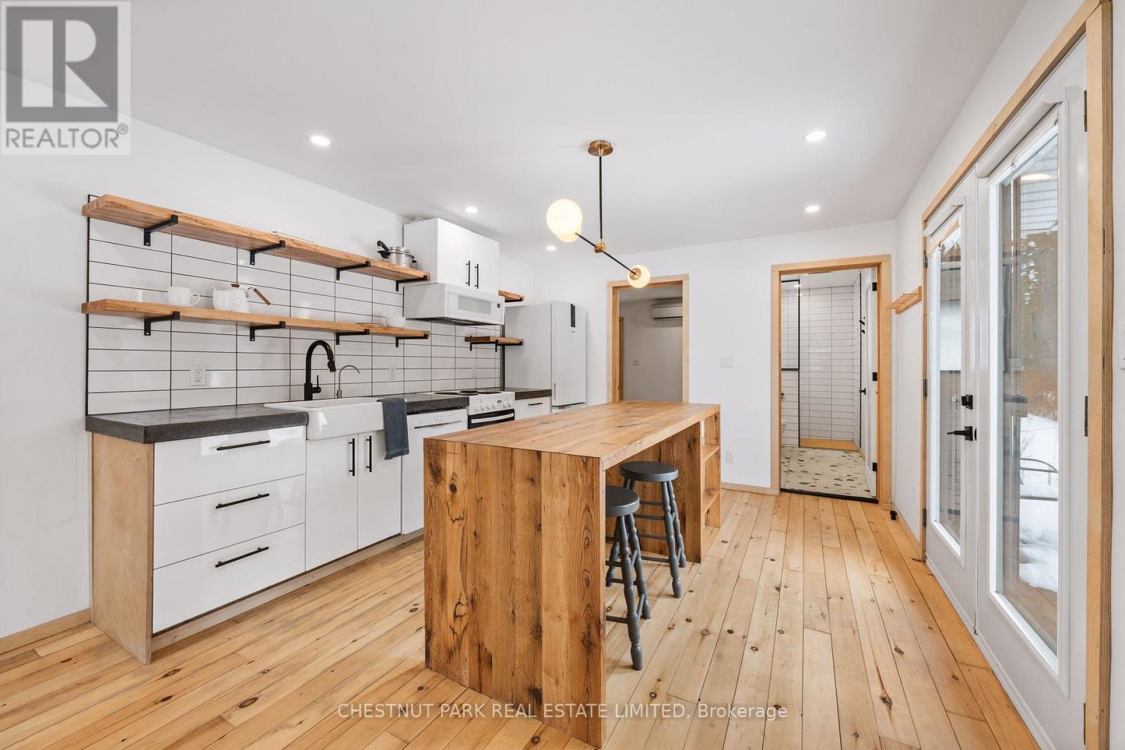 62 Mitchells Crossroad, Prince Edward County, Ontario  K0K 2T0 - Photo 32 - X12657366