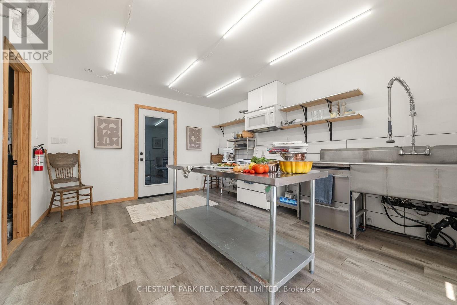 62 Mitchells Crossroad, Prince Edward County, Ontario  K0K 2T0 - Photo 28 - X12657366