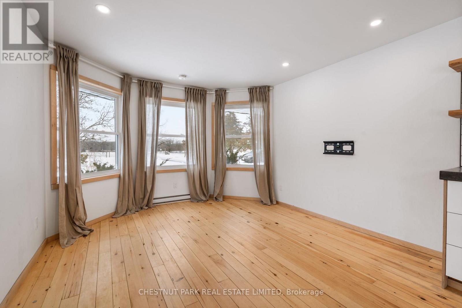 62 Mitchells Crossroad, Prince Edward County, Ontario  K0K 2T0 - Photo 35 - X12657366